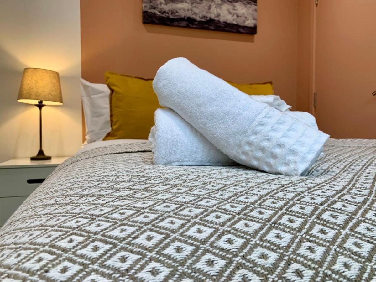 Stunning Rural Apartment - Sleeps 4 - Parking リッチフィールド エクステリア 写真
